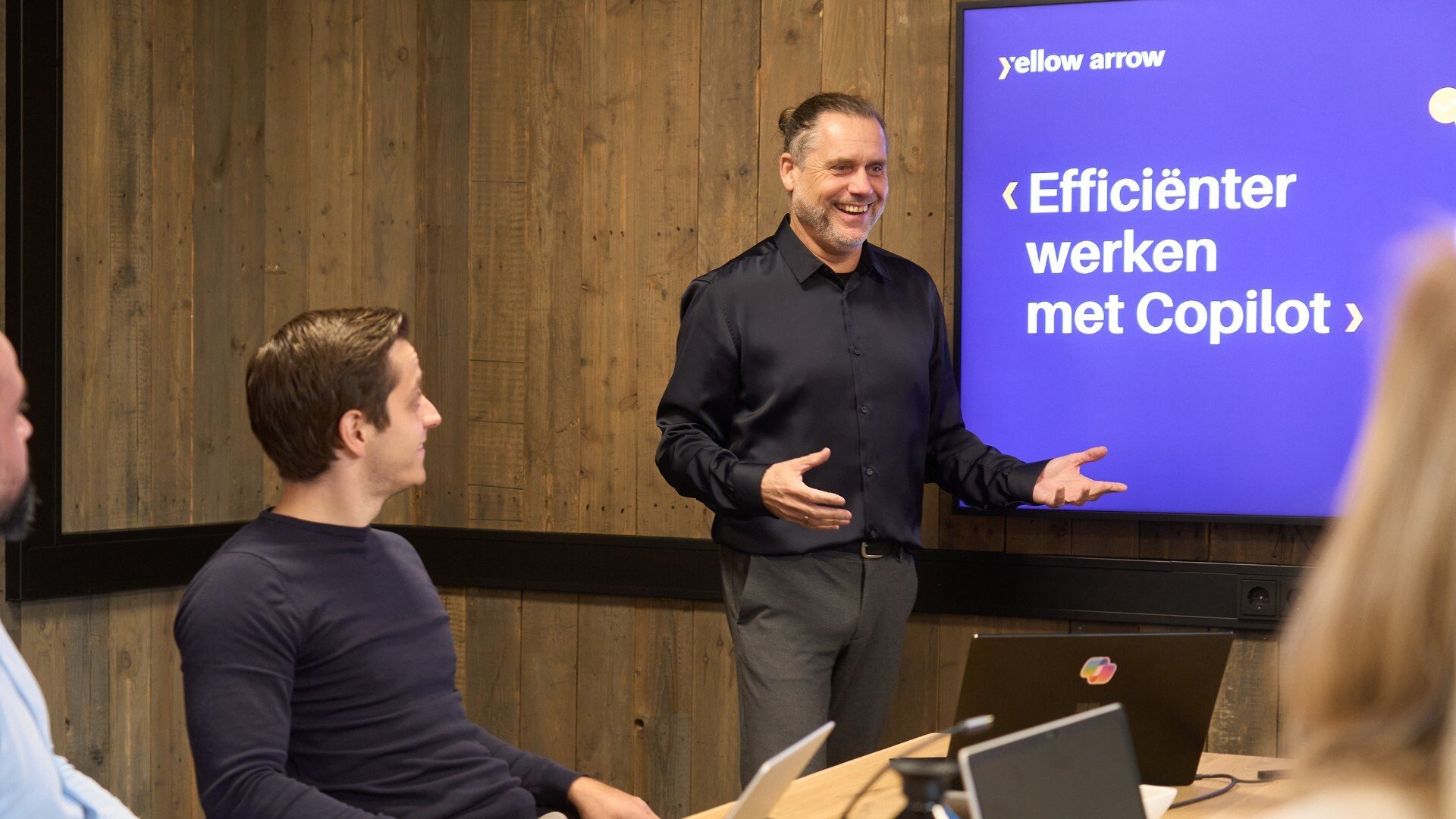 Copilot as a Service: veilige Microsoft Copilot-implementatie door yellow arrow