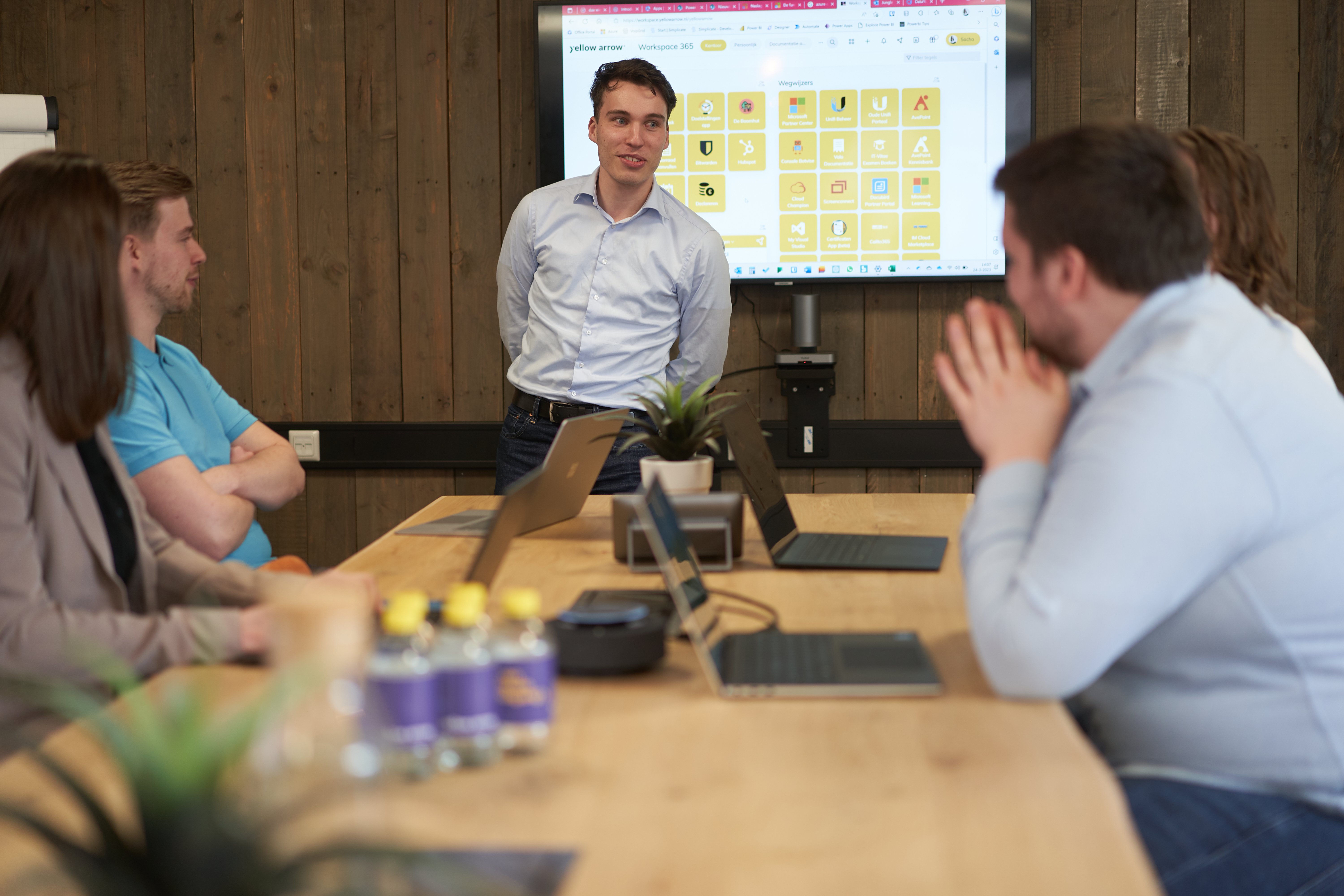 Stefan kijkt of je Power BI nog optimaal presteert